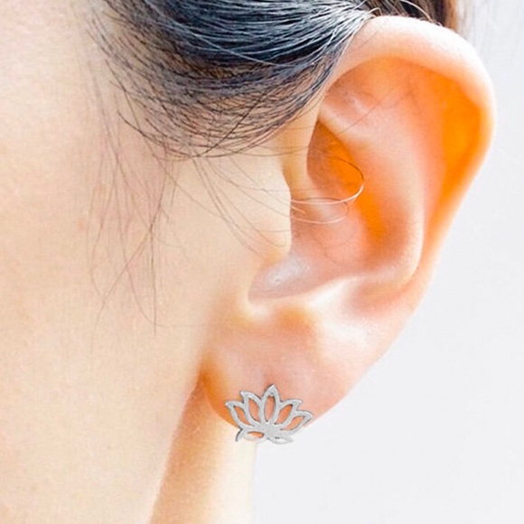 2/$20!  Silver Lotus Flower Stud Earrings - Picture 5 of 6